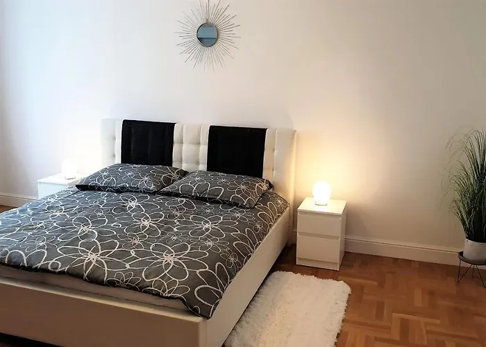 Wonderful 2-Bedroom Belvedere Apartment
