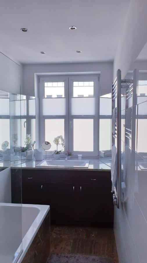 Wonderful 2-bedroom Belvedere