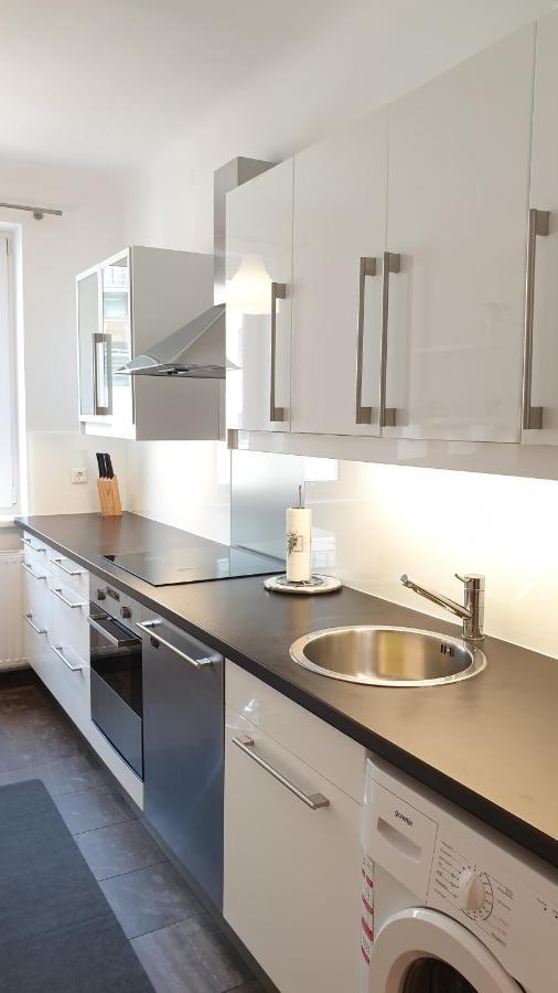 Wonderful 2-bedroom Belvedere Vienna