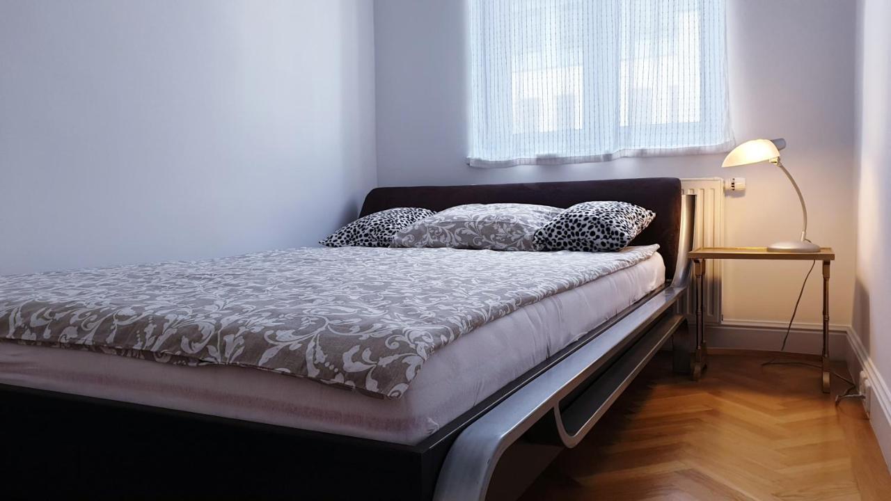 Wonderful 2-bedroom Belvedere * Vienna
