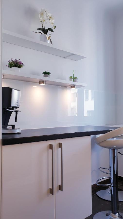 Wonderful 2-bedroom Belvedere Apartment *